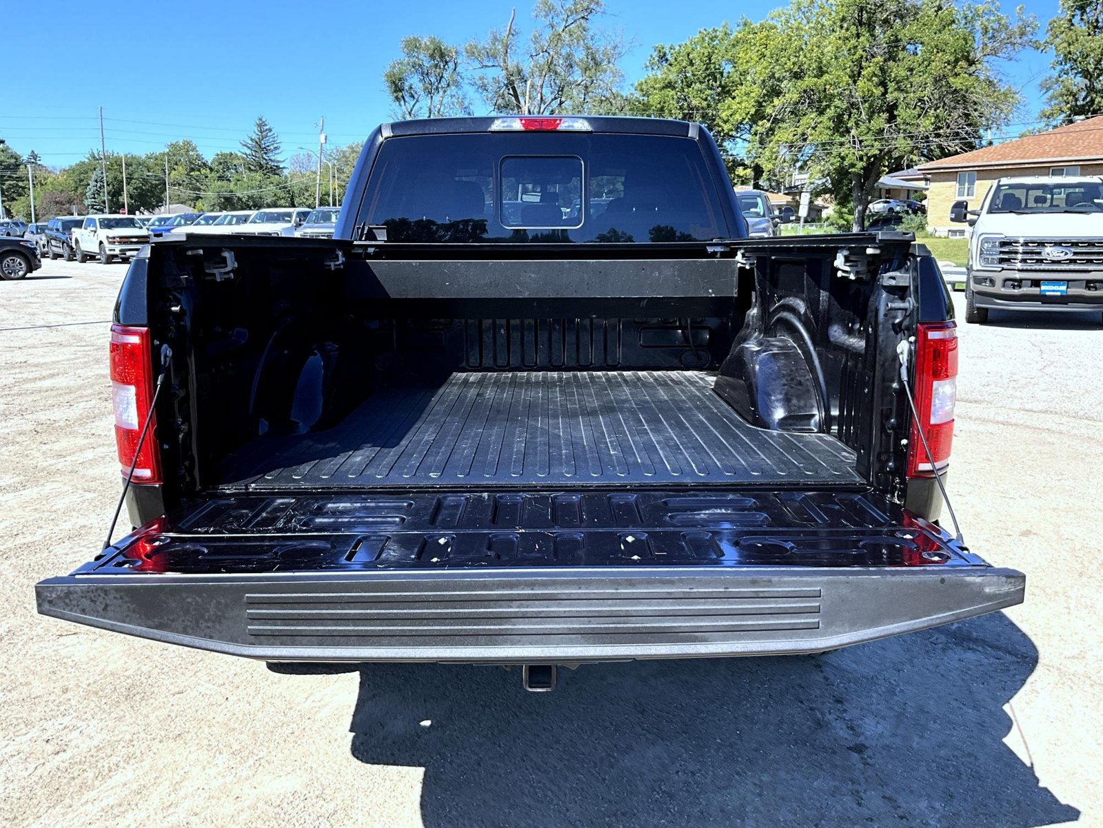 Used 2020 Ford F150 XLT w/ Equipment Group 302A Luxury AWD/4WD image 11