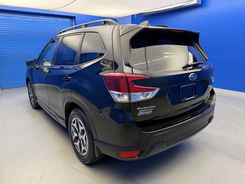 Certified 2024 Subaru Forester Premium AWD/4WD image 5