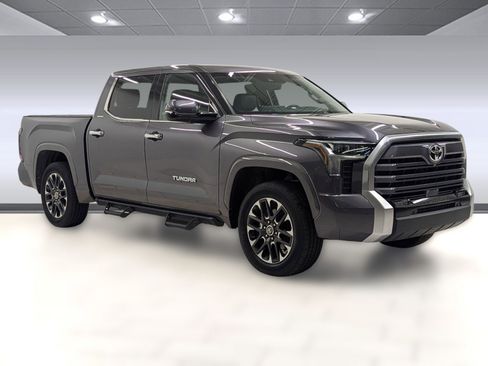 Used 2022 Toyota Tundra Limited image 6