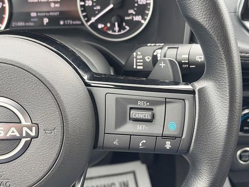 Used 2023 Nissan Rogue SV AWD/4WD image 24