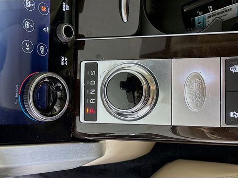 Used 2019 Land Rover Range Rover Autobiography image 20