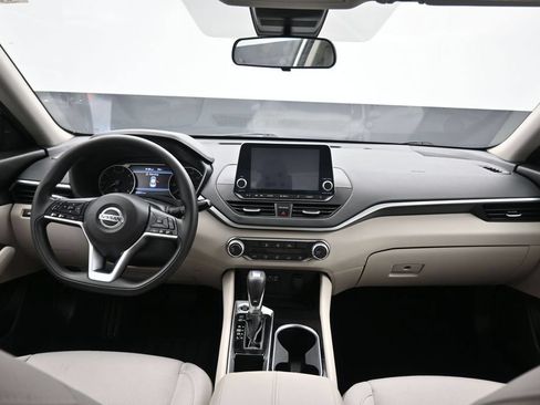 Used 2021 Nissan Altima 2.5 SV FWD image 35