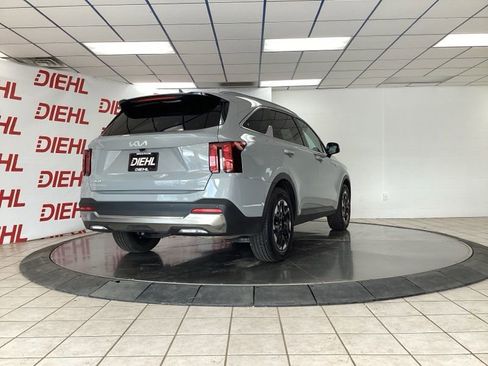 New 2026 Kia Sorento S w/ S Panoramic Sunroof Package FWD image 7