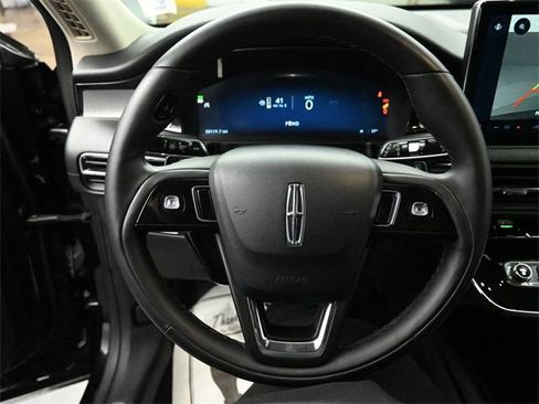 Certified 2024 Lincoln Corsair AWD image 18