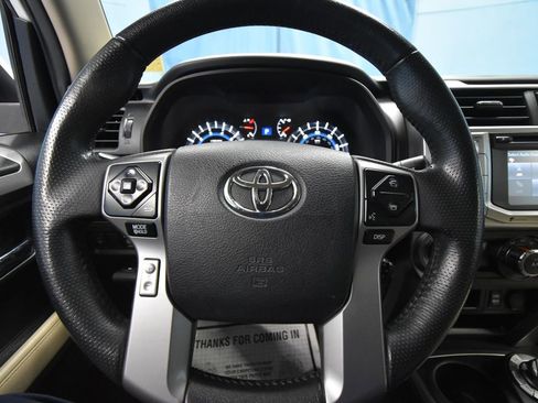 Used 2018 Toyota 4Runner SR5 Premium image 10
