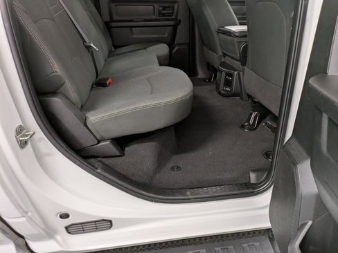 Used 2024 RAM 2500 Tradesman w/ Chrome Appearance Group image 26