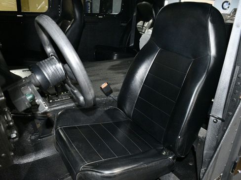 Used 1990 HUMMER H1 image 7