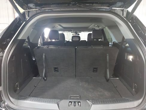 Used 2022 Ford Explorer XLT w/ Equipment Group 202A AWD/4WD image 13