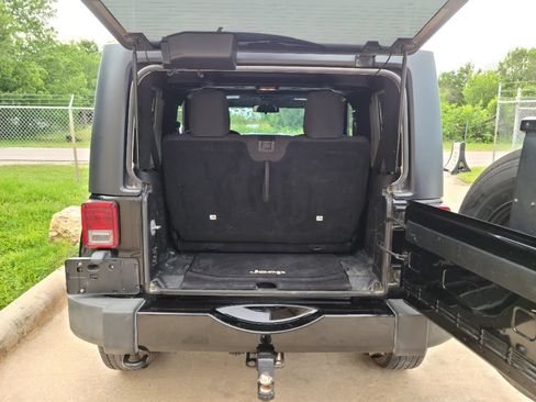 Used 2014 Jeep Wrangler Sport AWD/4WD image 11
