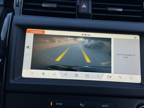 Used 2019 Land Rover Discovery SE image 27