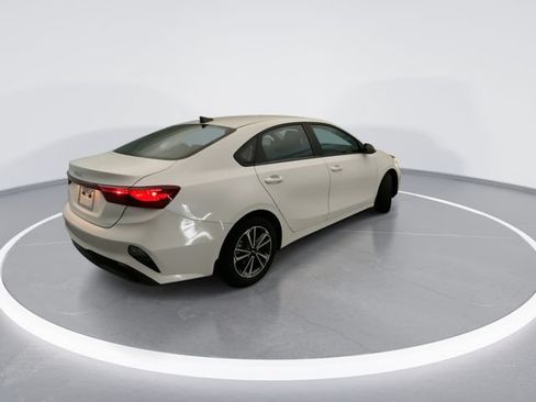 Used 2023 Kia Forte LXS FWD image 6