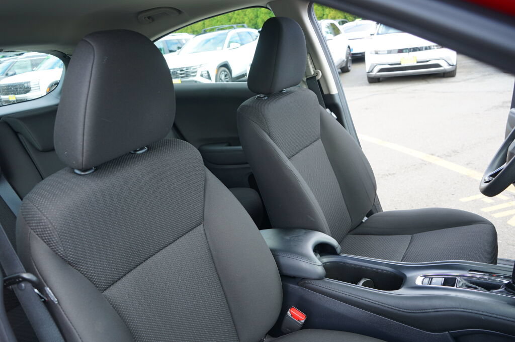 Used 2018 Honda HR-V LX image 19