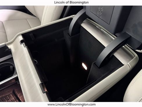 New 2025 Lincoln Navigator L Reserve image 42