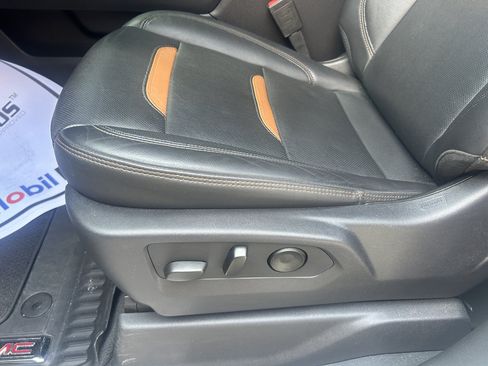 Used 2024 GMC Sierra 1500 AT4 w/ AT4 Premium Package AWD/4WD image 19