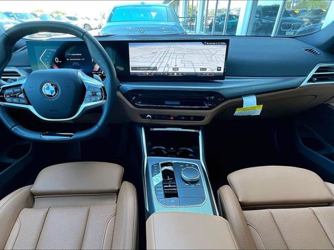 Certified 2025 BMW 330i Sedan image 15