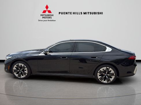 Used 2024 BMW 530i w/ Executive Package RWD image 8