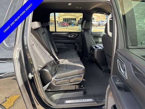Used 2024 Chevrolet Suburban RST image 12
