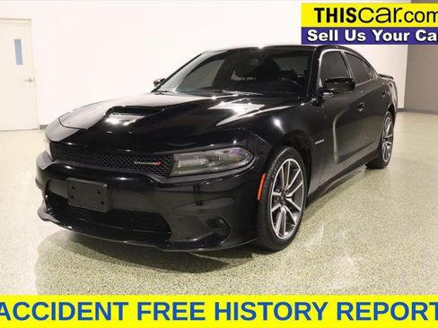 Used 2021 Dodge Charger R/T w/ Plus Group RWD image 4