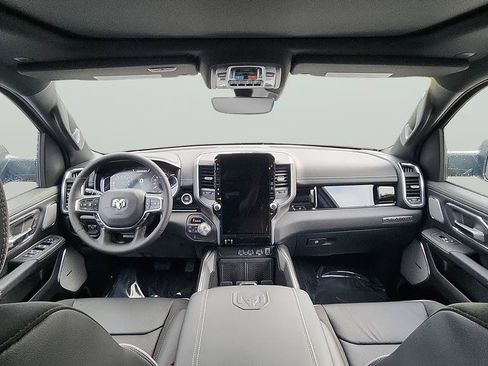 New 2026 RAM 1500 Laramie AWD/4WD image 9