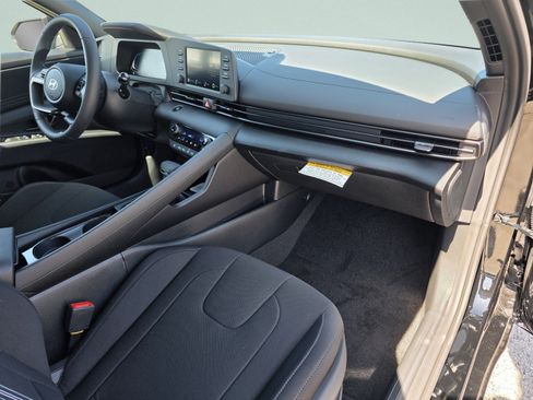 New 2026 Hyundai Elantra SEL Sport Premium FWD image 21