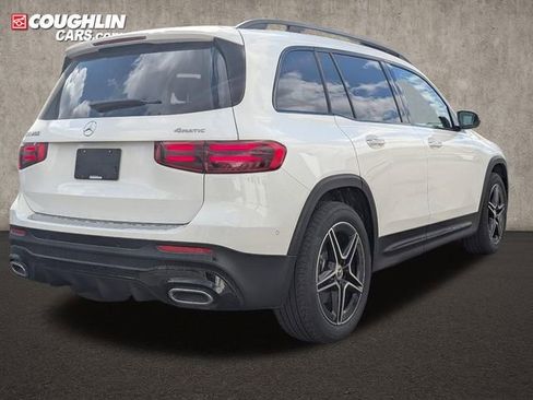 Used 2024 Mercedes-Benz GLB 250 4MATIC image 7