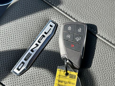 New 2026 GMC Sierra 2500 Denali w/ Denali Reserve Package image 31