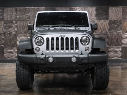 Used 2018 Jeep Wrangler Unlimited Sport S AWD/4WD image 5