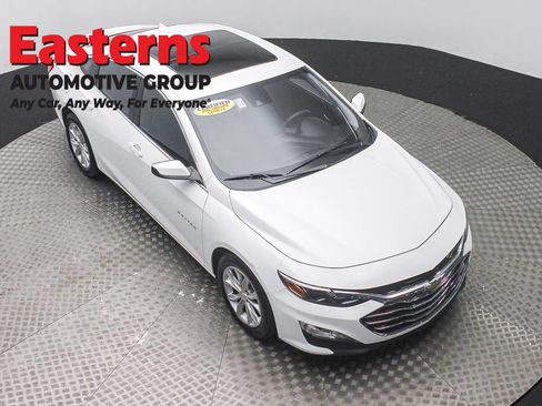 Used 2024 Chevrolet Malibu LT FWD image 3