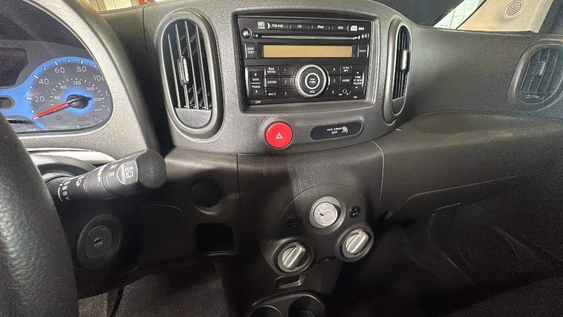 Used 2012 Nissan Cube 1.8 S w/ Interior Designer Pkg FWD image 32