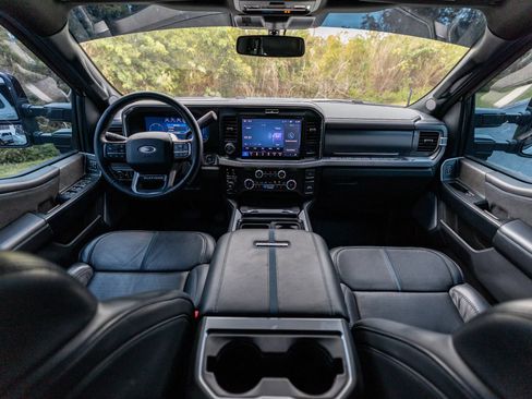 Used 2025 Ford F250 Platinum image 18