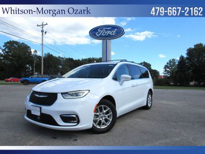 Used 2022 Chrysler Pacifica Touring-L