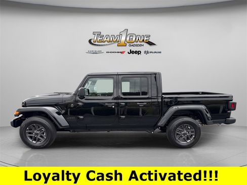 New 2025 Jeep Gladiator Sport image 4