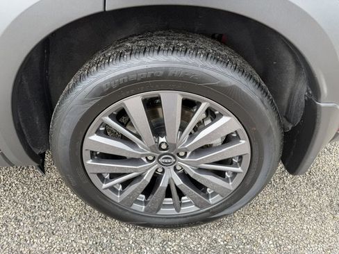 Used 2024 Nissan Pathfinder SL w/ SL Premium Package FWD image 9