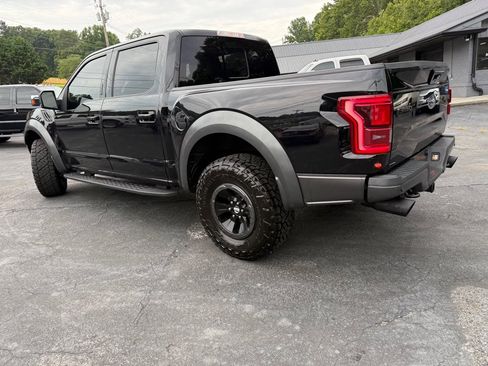 Used 2017 Ford F150 Raptor w/ Equipment Group 802A Luxury AWD/4WD image 9