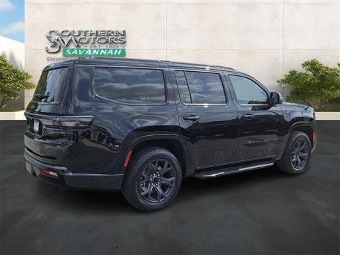 New 2026 Jeep Grand Wagoneer Limited w/ Convenience Group I AWD/4WD image 5