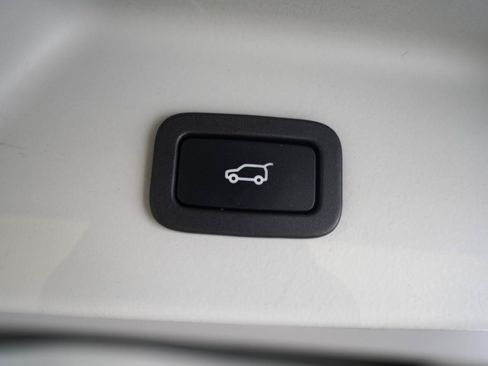 Used 2017 Land Rover Range Rover HSE AWD/4WD image 41