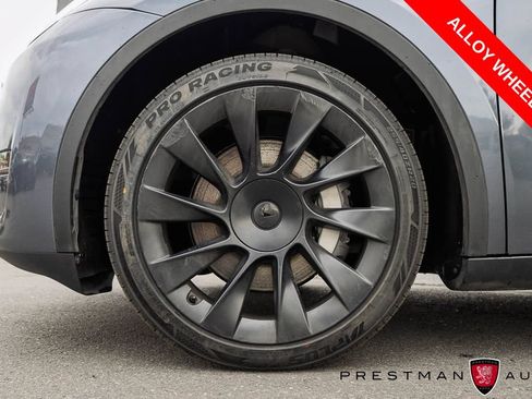 Used 2023 Tesla Model Y Long Range AWD/4WD image 11