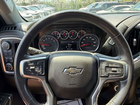 Used 2021 Chevrolet Silverado 1500 LT Trail Boss w/ Convenience Package II AWD/4WD image 28