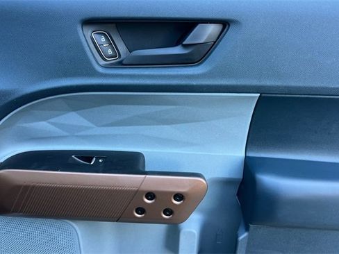 Used 2022 Ford Maverick Lariat image 19