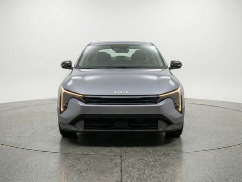 Used 2025 Kia K4 FWD image 2