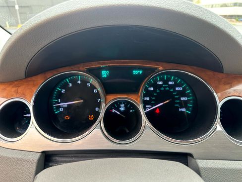 Used 2011 Buick Enclave CXL image 15