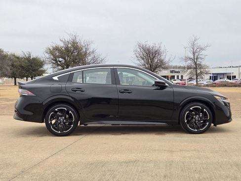 New 2026 Nissan Sentra SR image 7