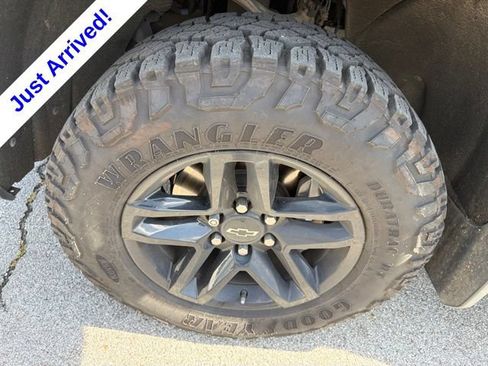 Used 2019 Chevrolet Silverado 1500 Custom Trail Boss w/ Infotainment Package AWD/4WD image 10