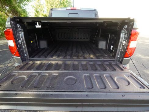 Used 2022 Ford Maverick Lariat w/ Lariat Luxury Package FWD image 11