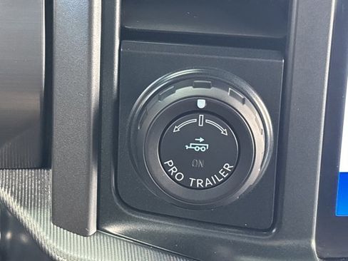 Used 2025 Ford F150 Lariat w/ Equipment Group 501A Mid image 30