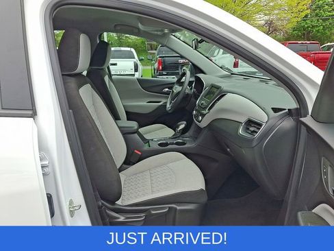 Used 2023 Chevrolet Equinox LS AWD/4WD image 17