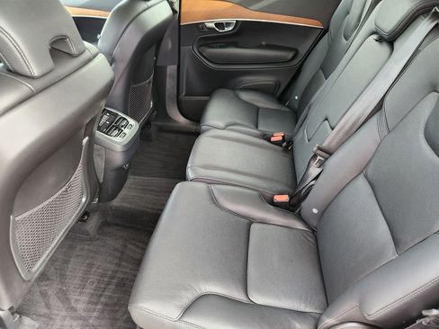 Used 2023 Volvo XC90 B6 Core w/ Protection Package Premier image 17