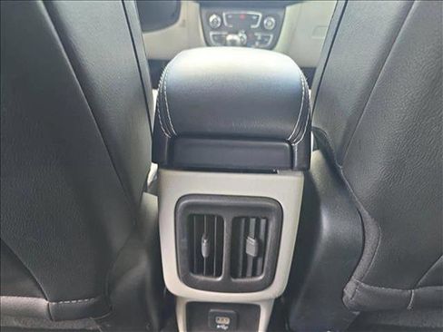 Used 2020 Jeep Compass Latitude image 16