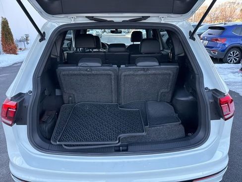 Used 2021 Volkswagen Tiguan SE R-Line w/ 3rd Row Seat Package image 29