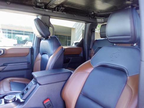 Used 2024 Ford Bronco Outer Banks AWD/4WD image 27